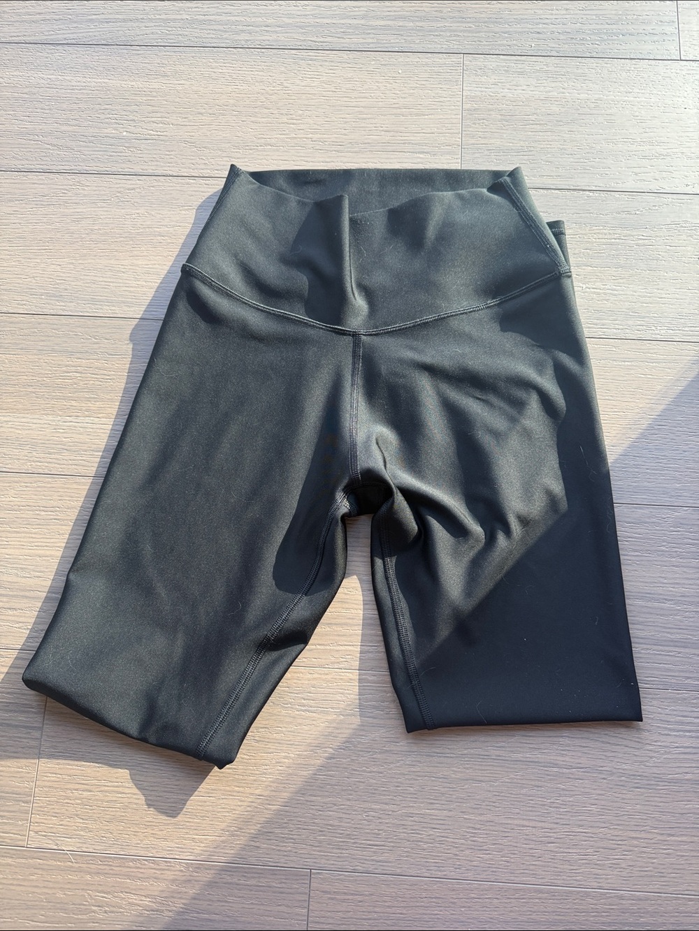 ALO Yoga Black High-Waist Knee-Length Performance Leggings